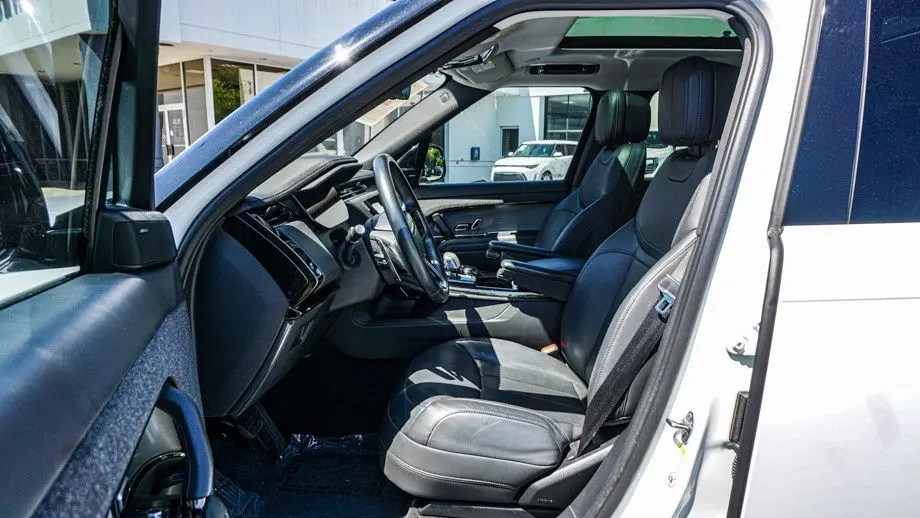2023 Land Rover Range Rover Sport P360 SE