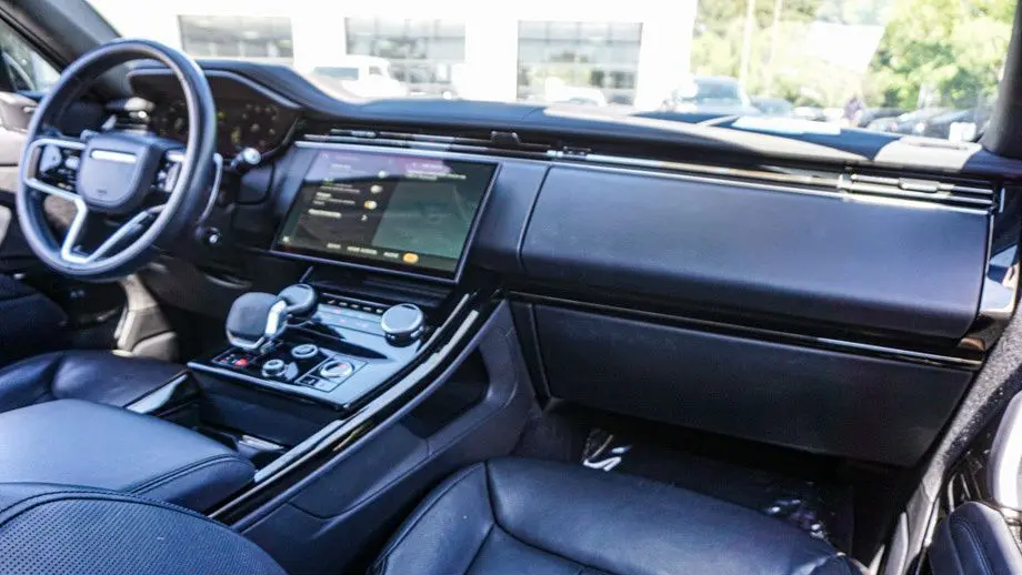 2023 Land Rover Range Rover Sport P360 SE