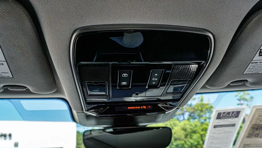 2023 Land Rover Range Rover Sport P360 SE