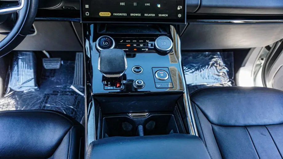2023 Land Rover Range Rover Sport P360 SE