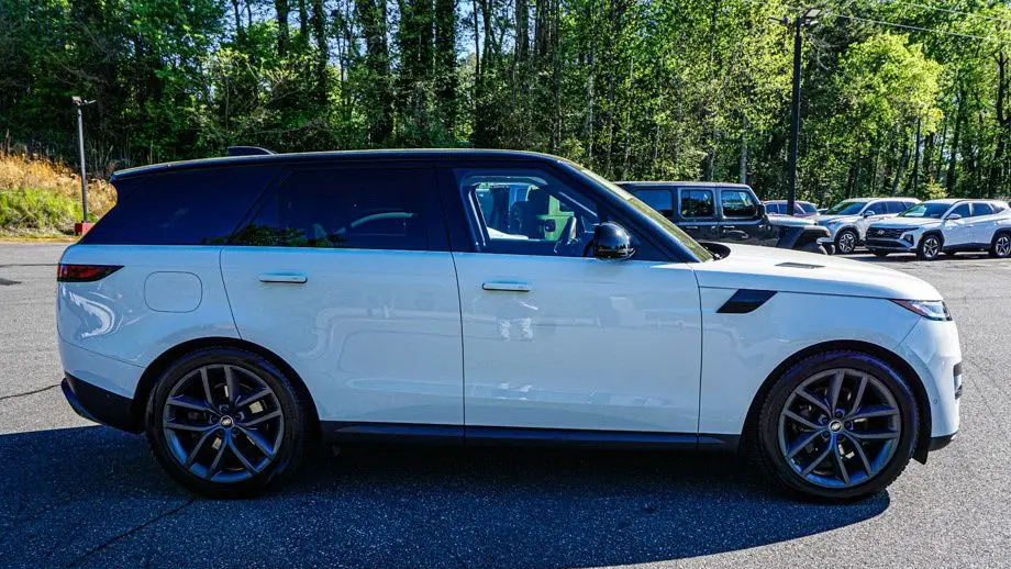 2023 Land Rover Range Rover Sport P360 SE
