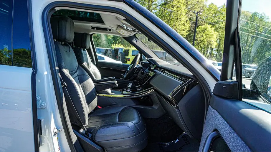 2023 Land Rover Range Rover Sport P360 SE