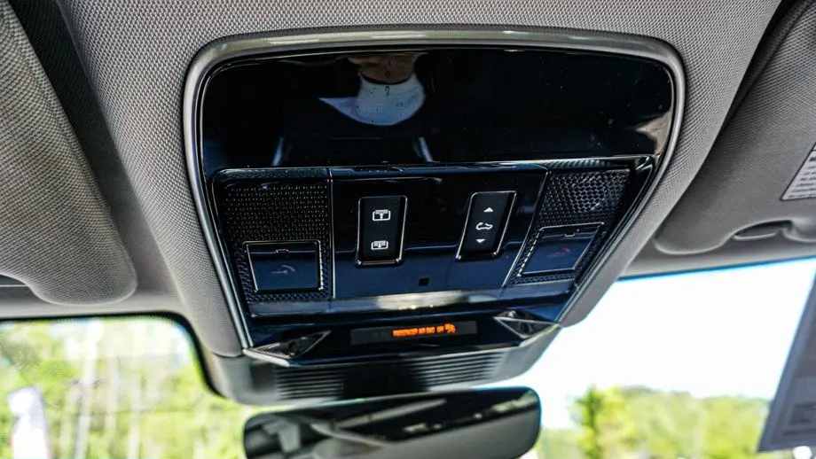 2023 Land Rover Range Rover Sport P360 SE