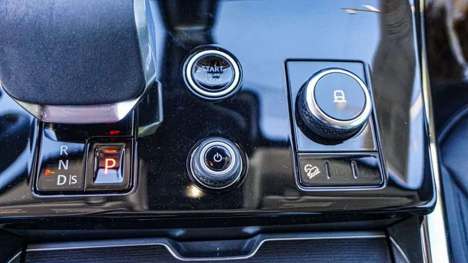 2023 Land Rover Range Rover Sport P360 SE