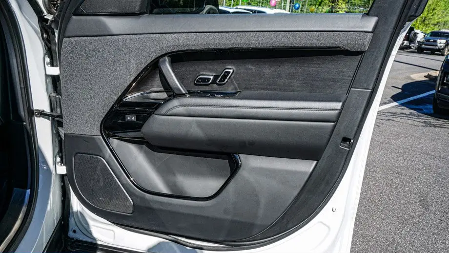 2023 Land Rover Range Rover Sport P360 SE