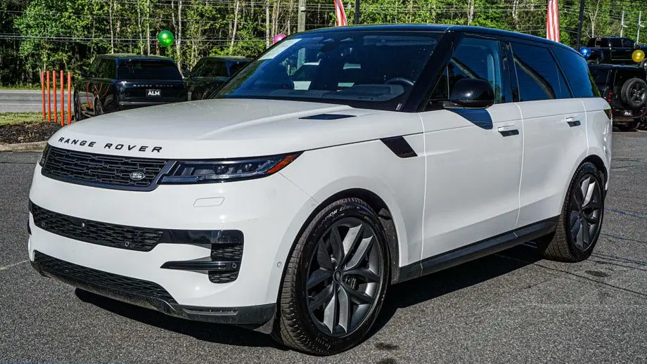 2023 Land Rover Range Rover Sport P360 SE