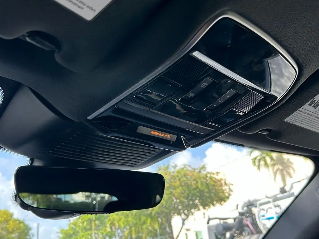 2025 Land Rover Range Rover Sport - $54,998