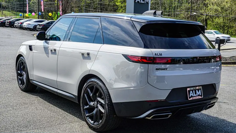 2023 Land Rover Range Rover Sport P360 SE