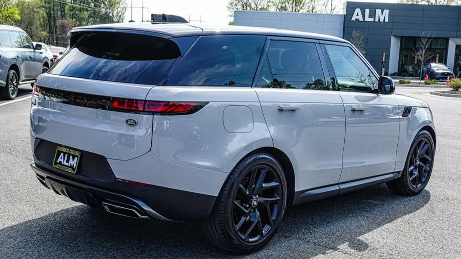 2023 Land Rover Range Rover Sport P360 SE
