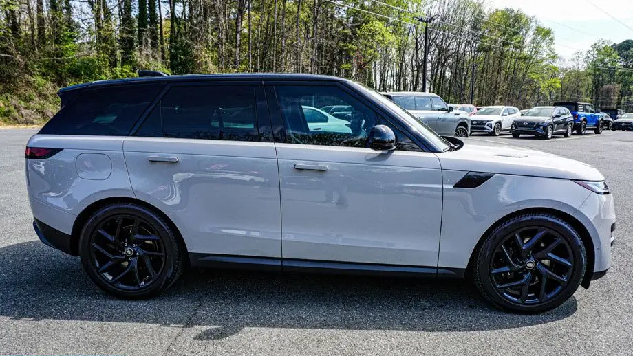 2023 Land Rover Range Rover Sport P360 SE