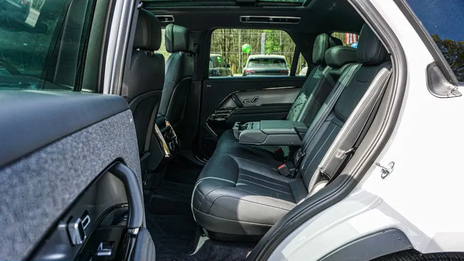 2023 Land Rover Range Rover Sport P360 SE