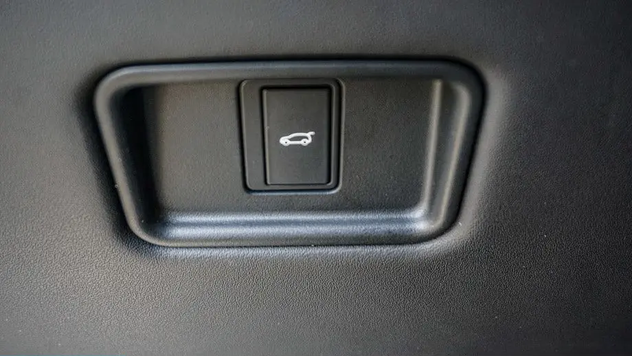 2023 Land Rover Range Rover Sport P360 SE