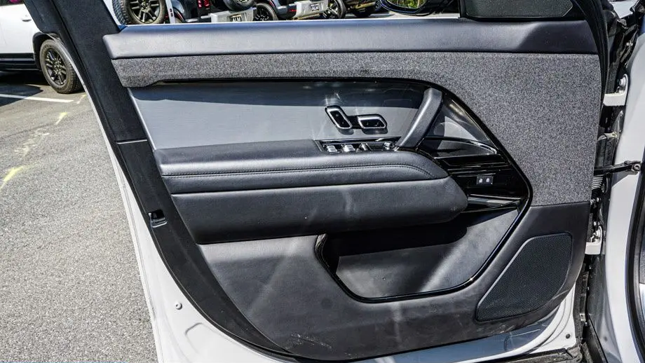 2023 Land Rover Range Rover Sport P360 SE