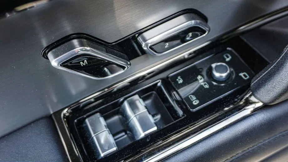2023 Land Rover Range Rover Sport P360 SE