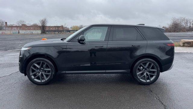 2024 Land Rover Range Rover Sport P360 SE