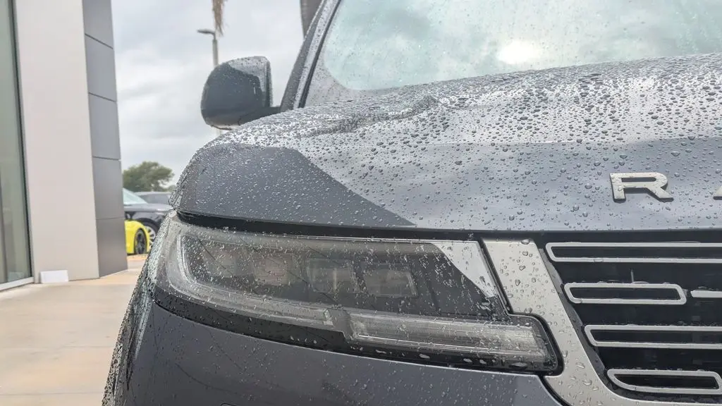 2025 Land Rover Range Rover Sport P360 SE