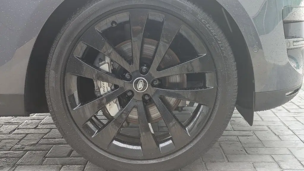 2025 Land Rover Range Rover Sport P360 SE