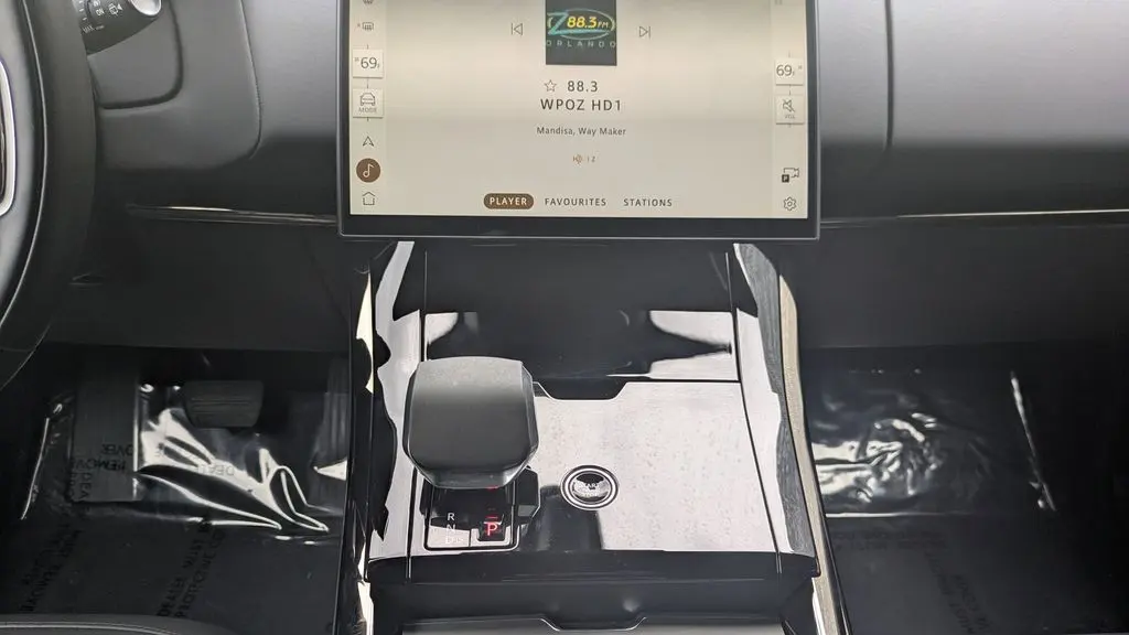 2025 Land Rover Range Rover Sport P360 SE