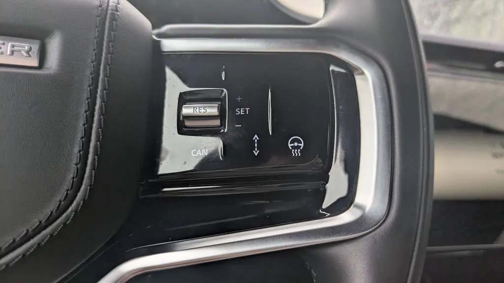 2025 Land Rover Range Rover Sport P360 SE