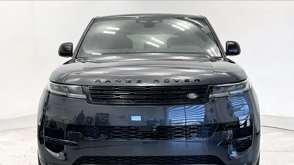 2025 Land Rover Range Rover Sport P360 SE