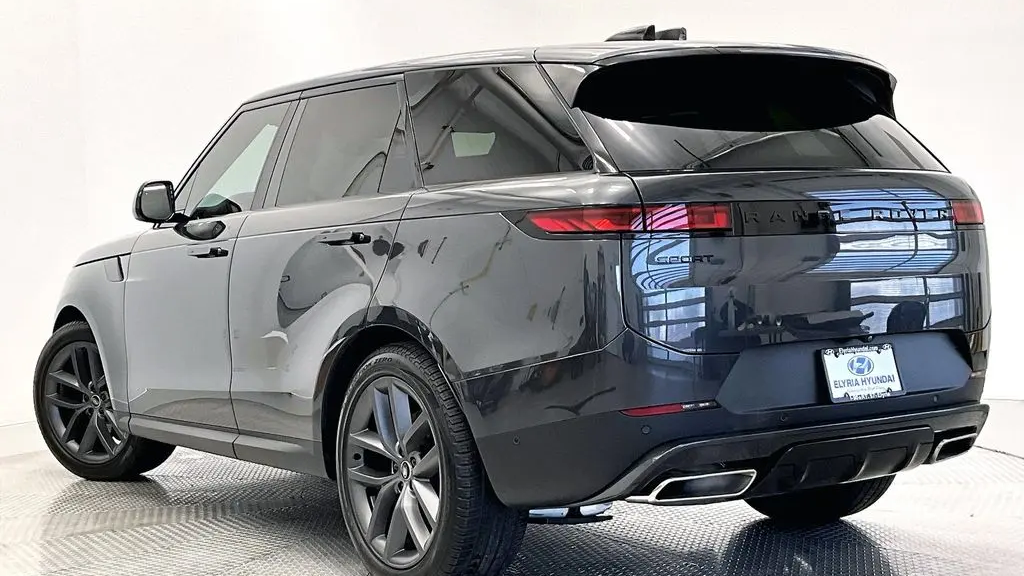 2025 Land Rover Range Rover Sport P360 SE