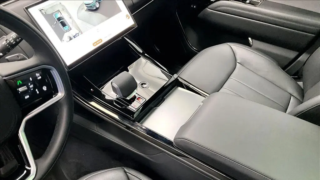 2025 Land Rover Range Rover Sport P360 SE