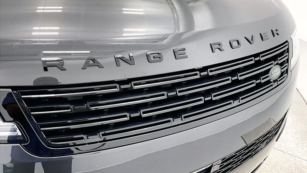 2025 Land Rover Range Rover Sport P360 SE