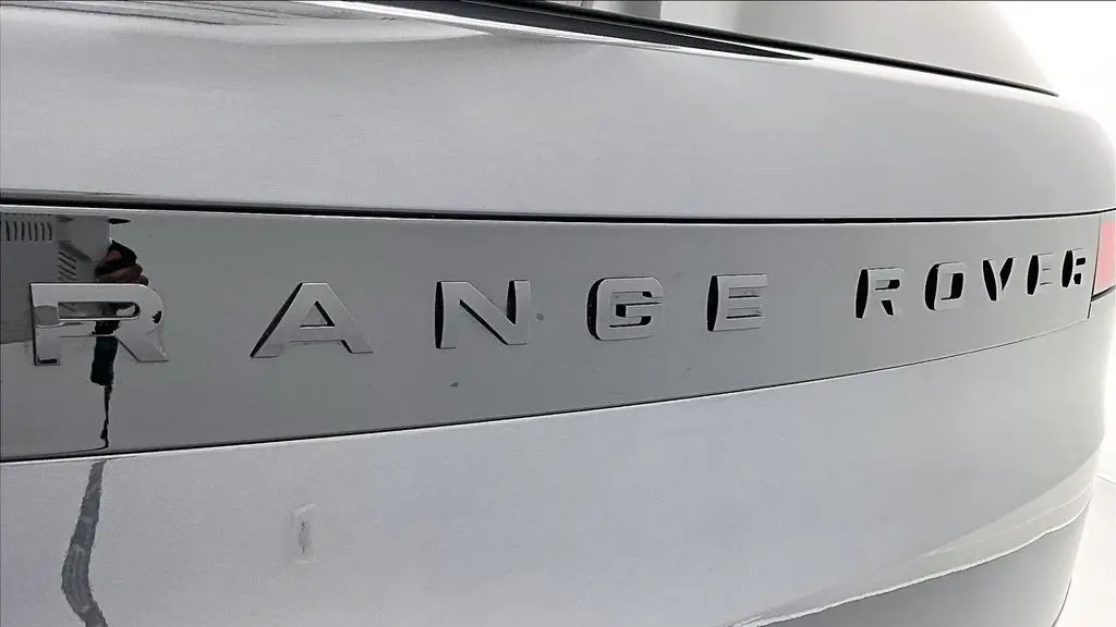 2025 Land Rover Range Rover Sport P360 SE