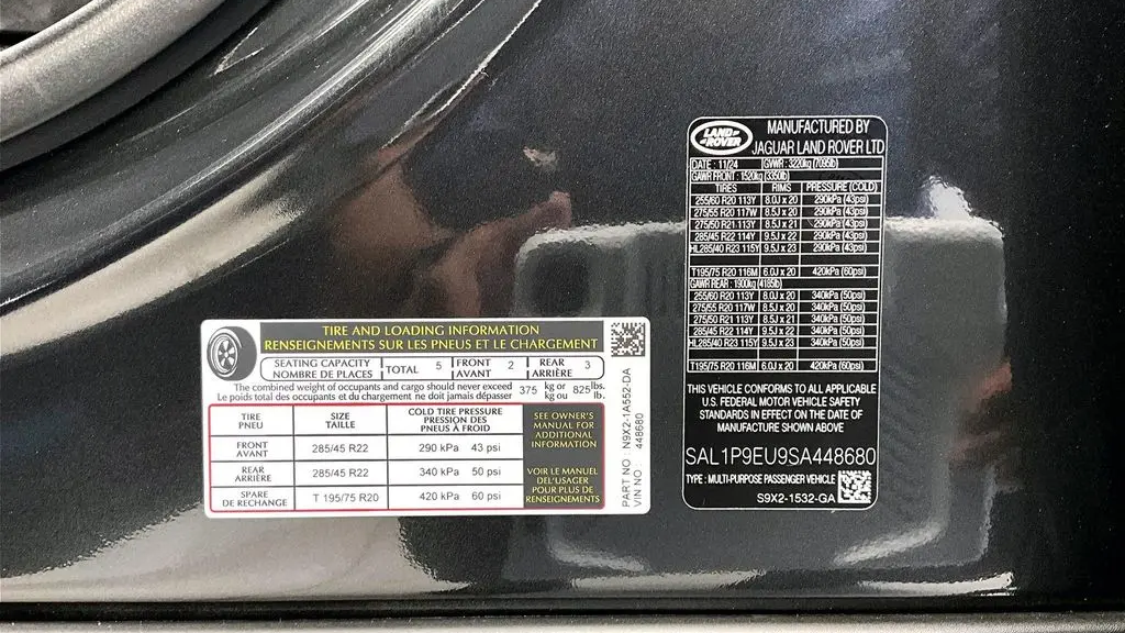 2025 Land Rover Range Rover Sport P360 SE