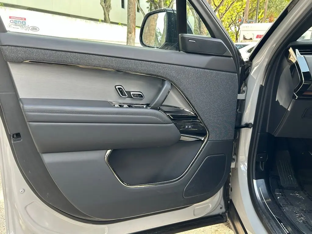 2025 Land Rover Range Rover Sport - $57,421