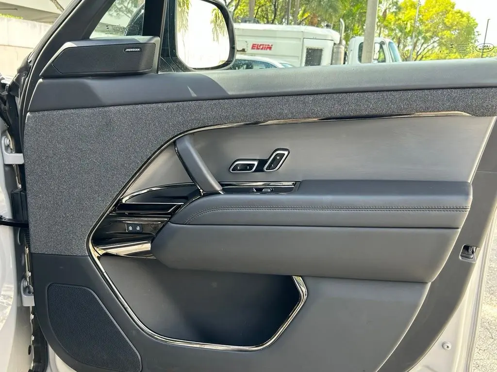 2025 Land Rover Range Rover Sport - $57,421