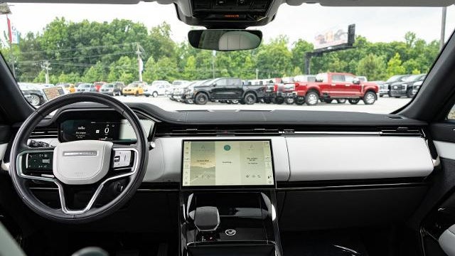 2024 Land Rover Range Rover Sport P360 SE