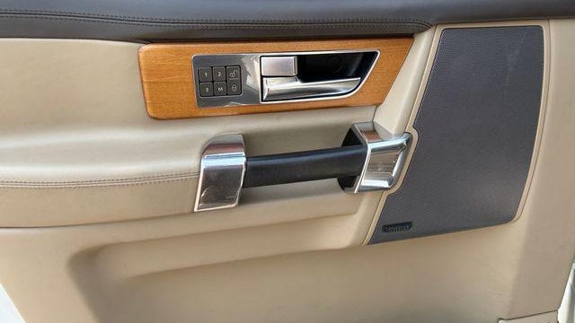 2015 Land Rover LR4 HSE LUX