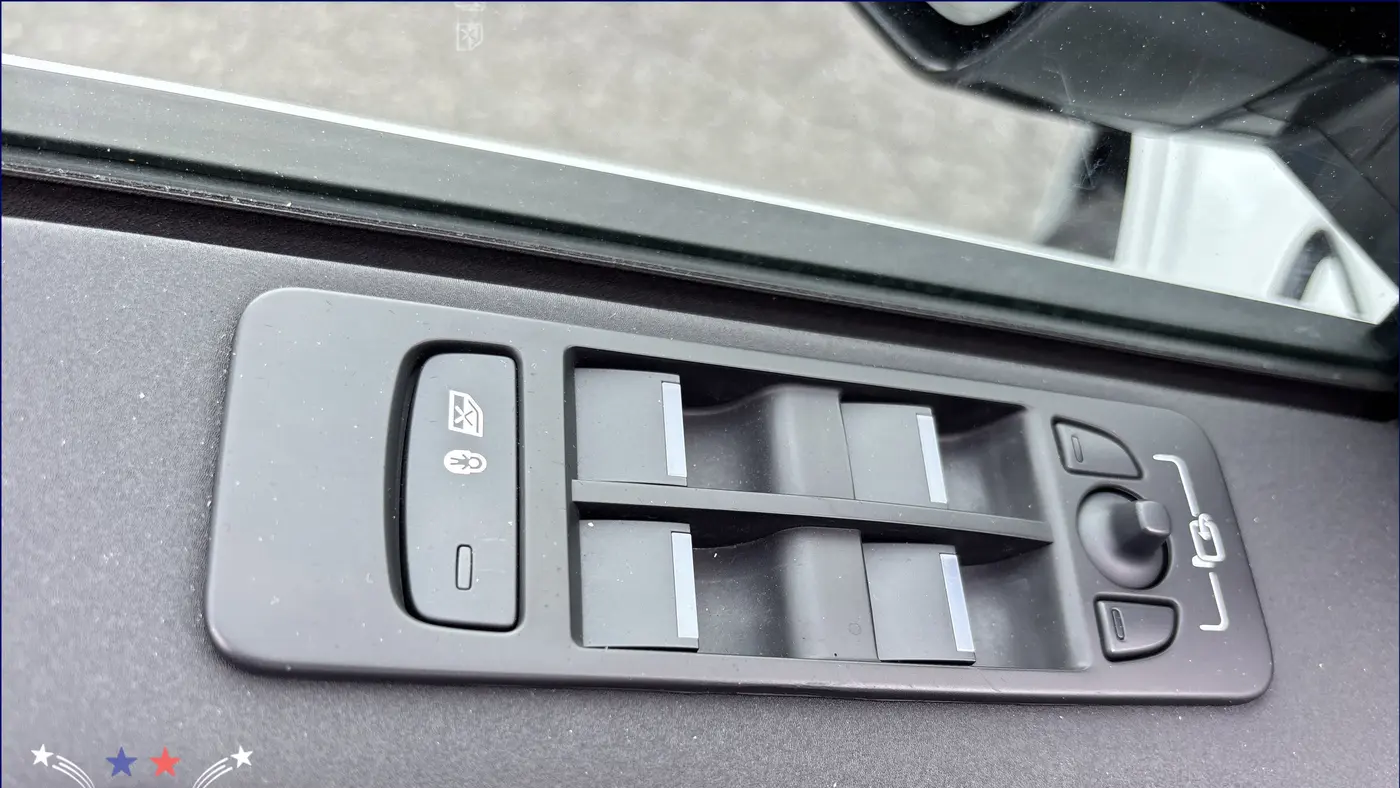 2025 Land Rover Discovery Sport P250 S