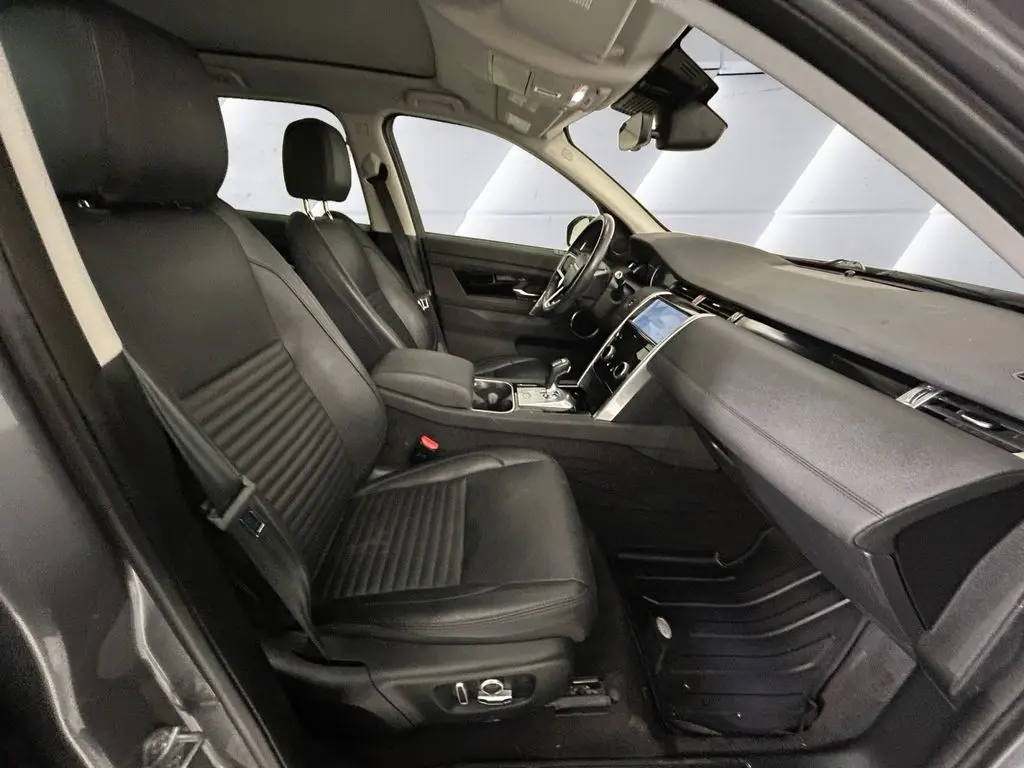2022 Land Rover Discovery - $25,871