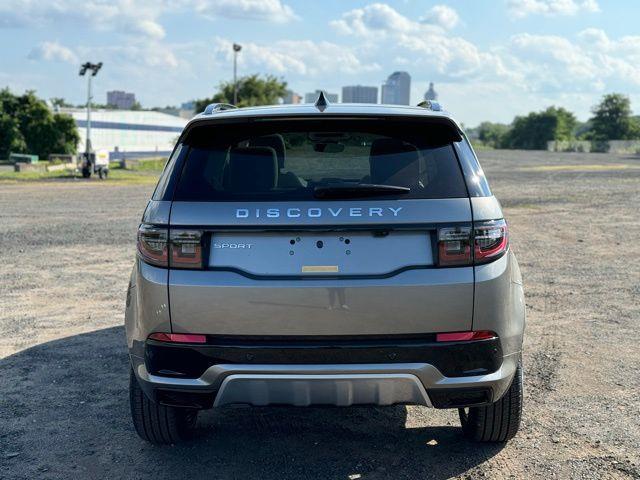 2025 Land Rover Discovery - $34,988