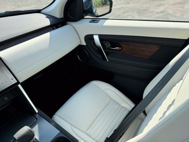 2025 Land Rover Discovery - $34,988