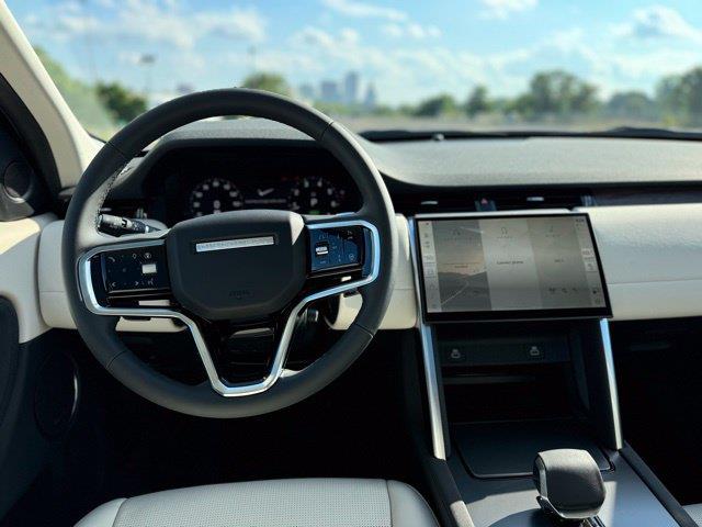 2025 Land Rover Discovery - $34,988