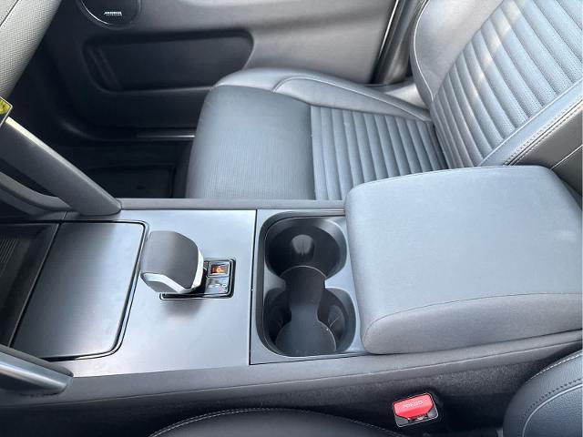 2024 Land Rover Discovery - $35,818