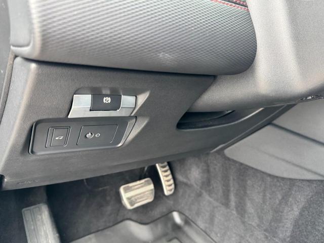 2023 Land Rover Discovery - $29,324