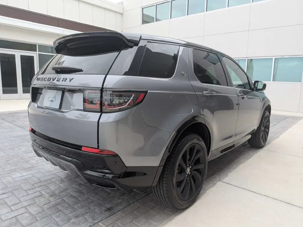 2025 Land Rover Discovery - $41,721