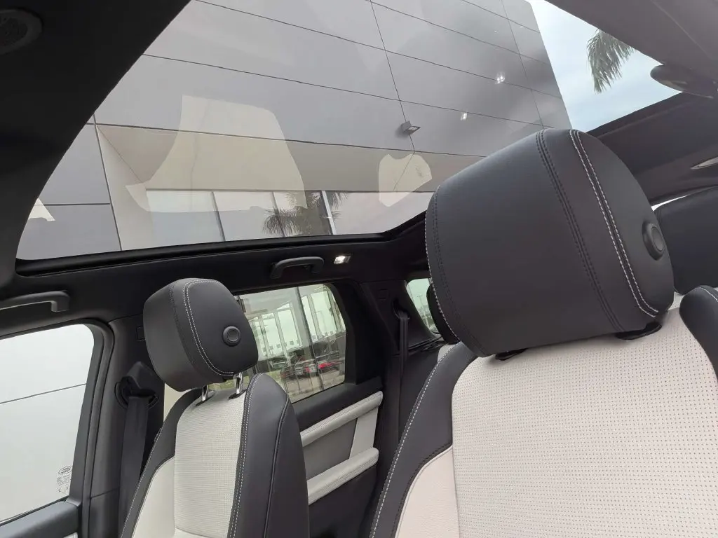 2025 Land Rover Discovery - $41,721
