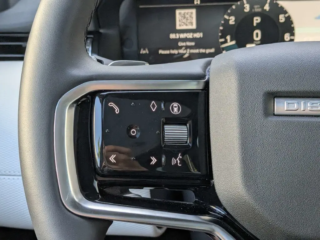 2026 Land Rover Discovery - $44,676