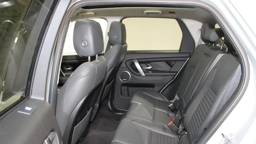 2021 Land Rover Discovery Sport P250 SE