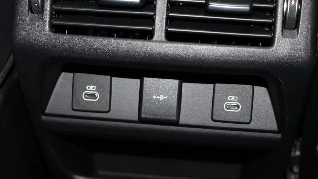 2021 Land Rover Discovery Sport P250 SE