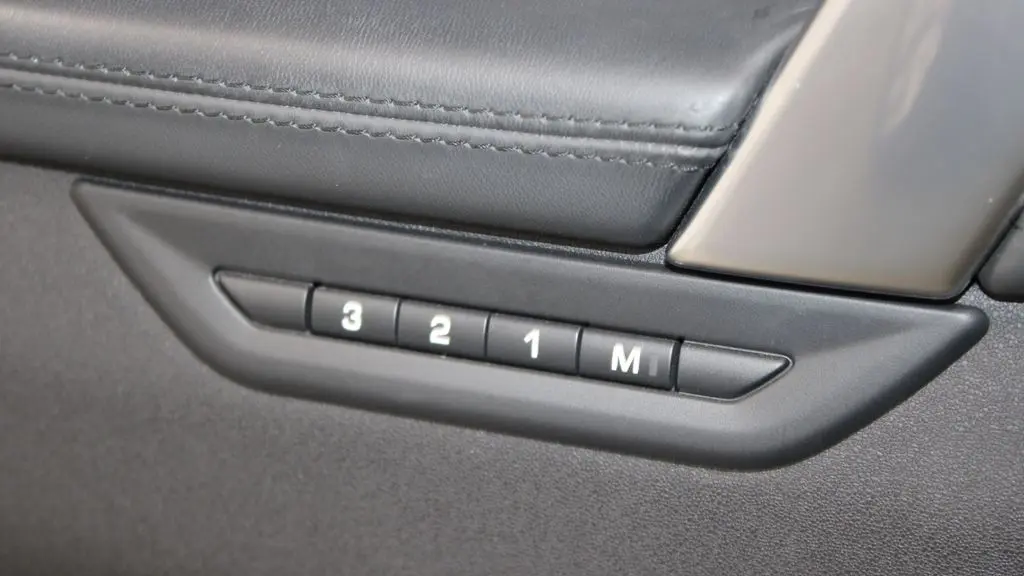 2021 Land Rover Discovery Sport P250 SE