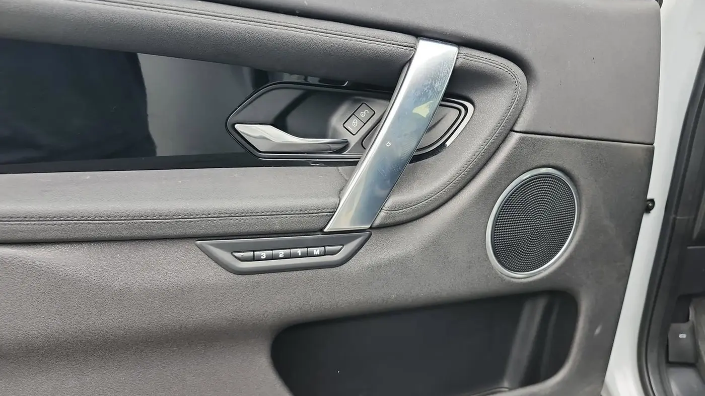 2020 Land Rover Discovery Sport P250 SE