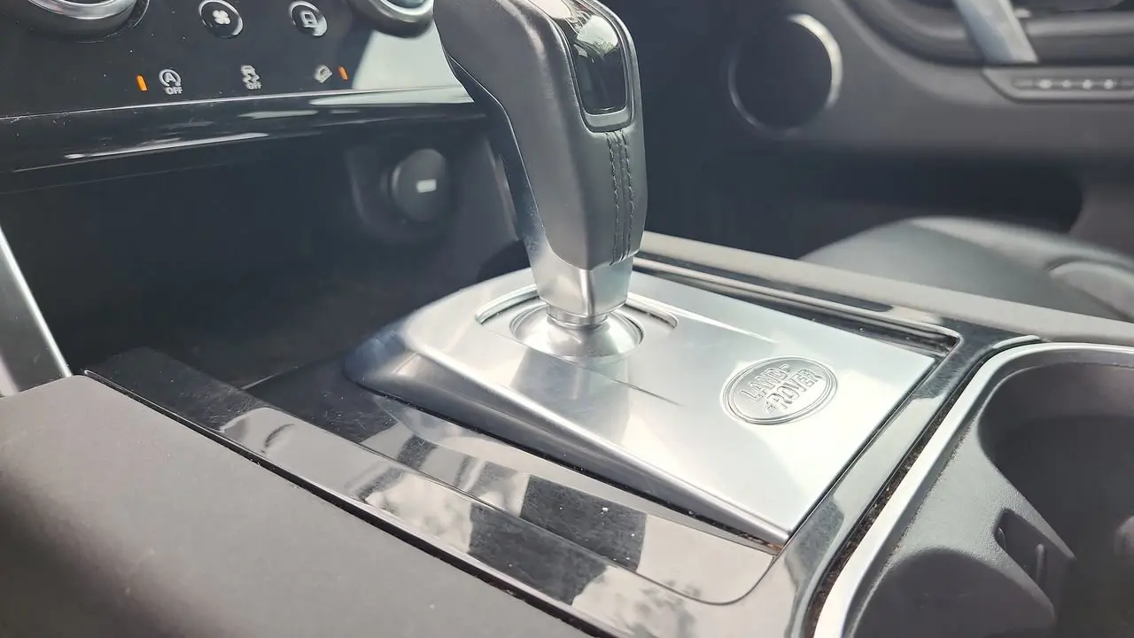 2020 Land Rover Discovery Sport P250 SE