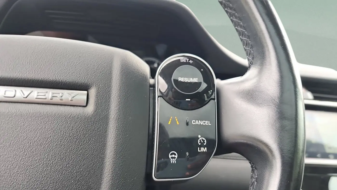 2020 Land Rover Discovery Sport P250 SE