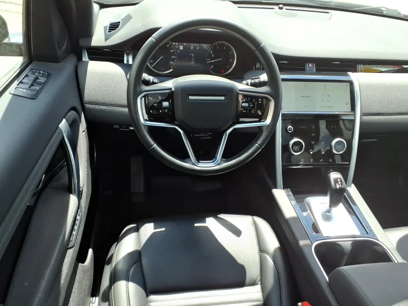 2023 Land Rover Discovery - $26,431